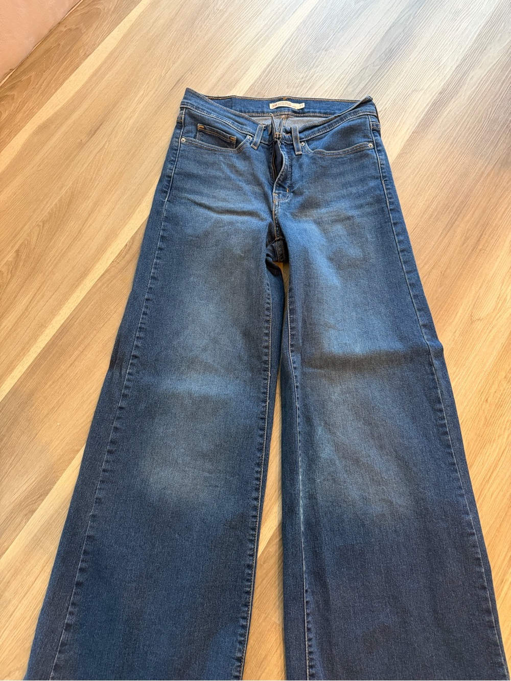 Levy’s Wide Leg Women Jeans in Dark Blue